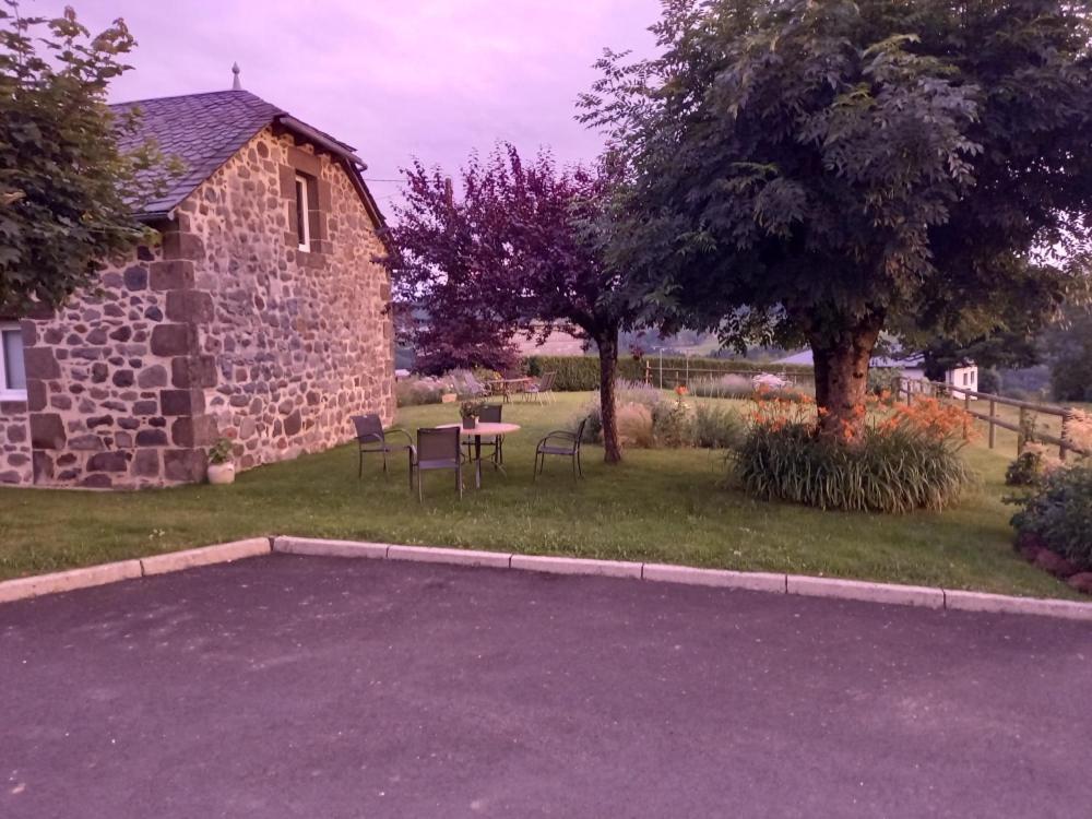 Ferme De Lamourio Saint-Cernin  Exterior photo